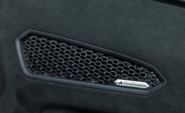 Lamborghini Huracan LP640-2 Tecnica 21