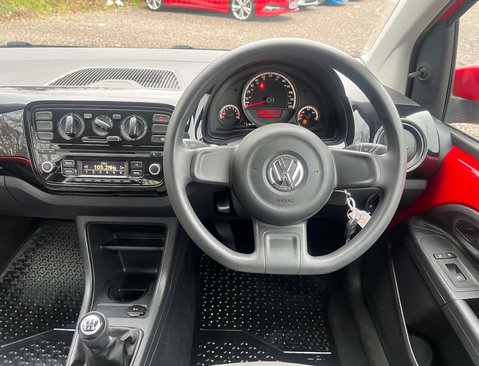 Volkswagen Up 1.0 Move Up 3dr 17