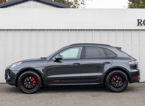 Porsche Macan GTS 2