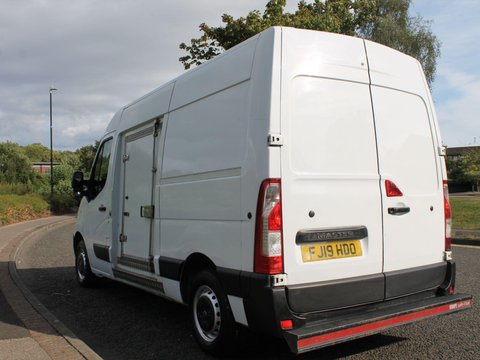 Renault Master 2.3 dCi 35 Business FWD MWB Medium Roof Euro 6 5dr 5