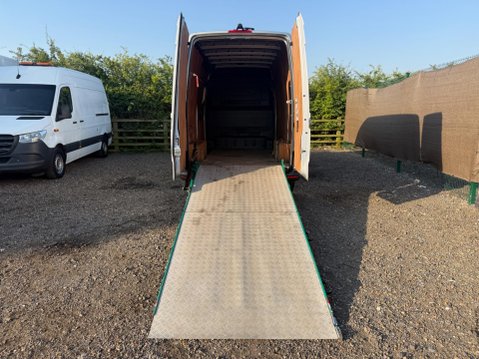 Mercedes-Benz Sprinter 2.0 319 CDI HD Premium Panel Van 5dr Diesel G-Tronic RWD L2 H2 Euro 6 (s/s) 22