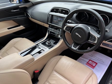 Jaguar XE 2.0i Prestige Saloon 4dr Petrol Auto Euro 6 (s/s) (200 ps) 3