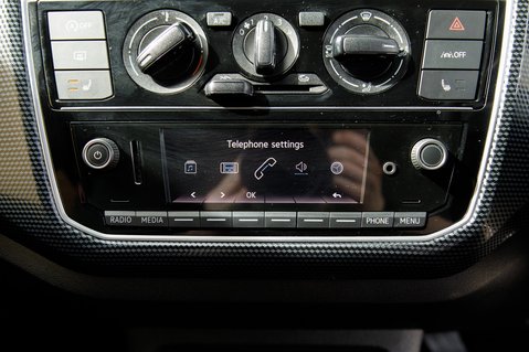 Volkswagen Up R-LINE 25