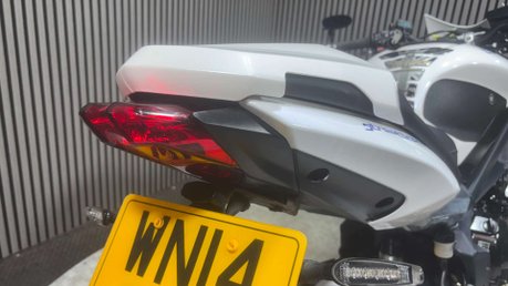 Triumph Street Triple 2014 27K NEW MOT SERVICED SCORPION EXHAUST NAKED 675CC TRIPLE 43