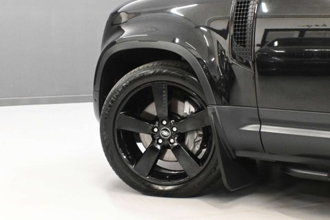 Land Rover Defender 3.0 Defender HSE D MHEV Auto 4WD 5dr 35