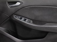 Renault Clio ICONIC TCE BOSE 36