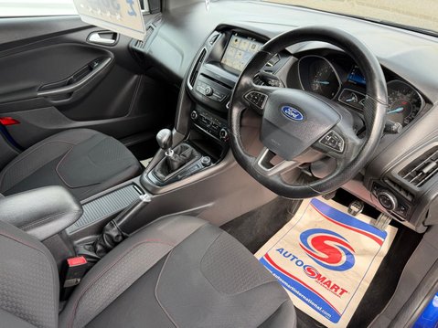 Ford Focus 1.0T EcoBoost ST-Line Euro 6 (s/s) 5dr 15