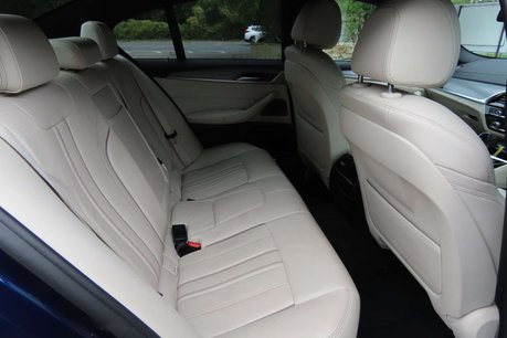 BMW 5 Series 2.0 520d M Sport Saloon 4dr Diesel Auto xDrive Euro 6 (s/s) (190 ps) 10