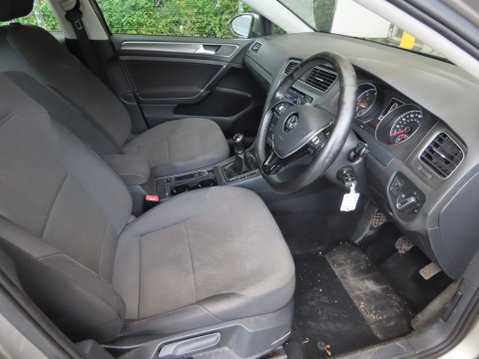 Volkswagen Golf SE TDI BLUEMOTION TECHNOLOGY 10