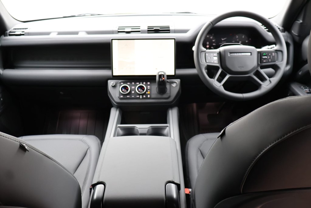 Land Rover Defender 110 2026 HARD TOP D250 X-DYNAMIC  PPF WORLD TOUR REAR SEATS HUGE SPEND  23