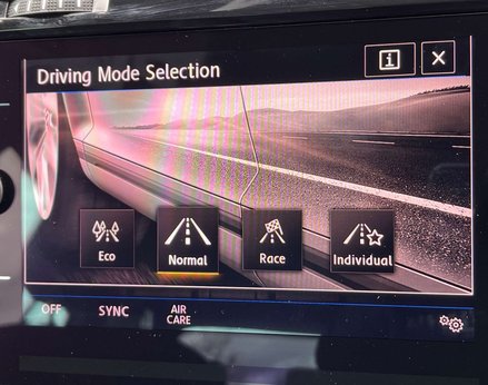 Volkswagen Golf 2.0 Golf R TSi 4WD 5dr 52