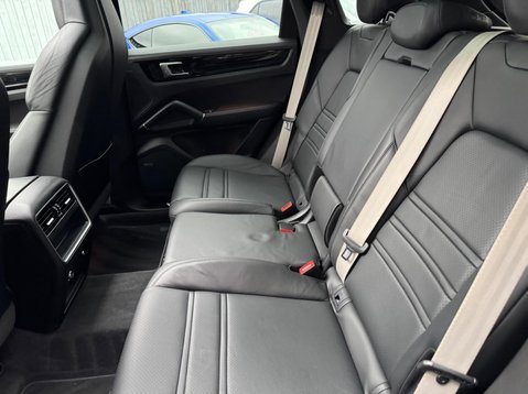 Porsche Cayenne V6 PLATINUM EDITION 28