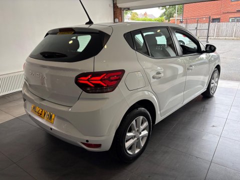 Dacia Sandero 1.0 TCe Expression CVT Euro 6 (s/s) 5dr 8