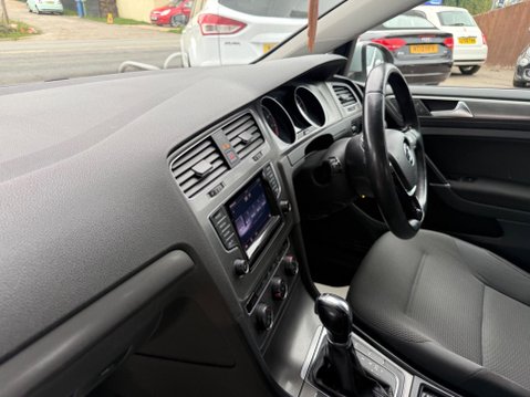 Volkswagen Golf 1.4 TSI BlueMotion Tech SE DSG Euro 5 (s/s) 5dr 14