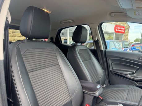 Ford Ecosport TITANIUM 7