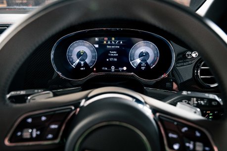 Bentley Bentayga V8 S. NOW SOLD. SIMILAR REQUIRED. PLEASE CALL 01903 254800. 24