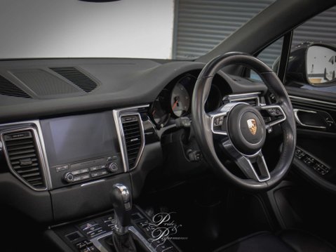 Porsche Macan 3.0 Macan S D Semi-Auto 4WD 5dr 44