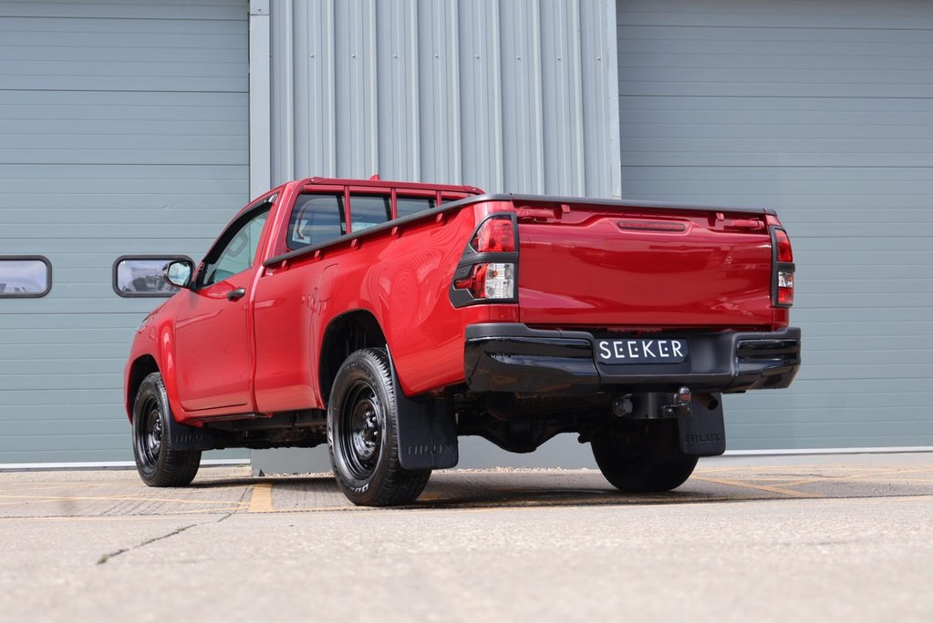 Toyota Hilux 2023 ACTIVE 4WD D-4D S/C only 3000 miles styled by seeker leather seats  7