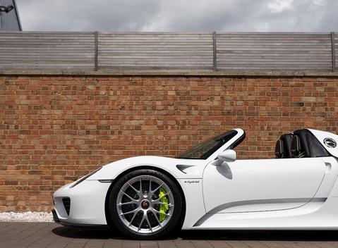 Porsche 918 Spyder 35