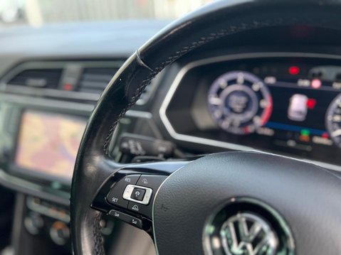 Volkswagen Tiguan SEL TDI BLUEMOTION TECHNOLOGY DSG 43