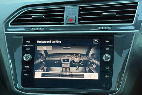 Volkswagen Tiguan R-LINE TECH TDI 4MOTION DSG -TOWBAR -ELECTRIC TAILGATE -KEYLESS -CARPLAY 46