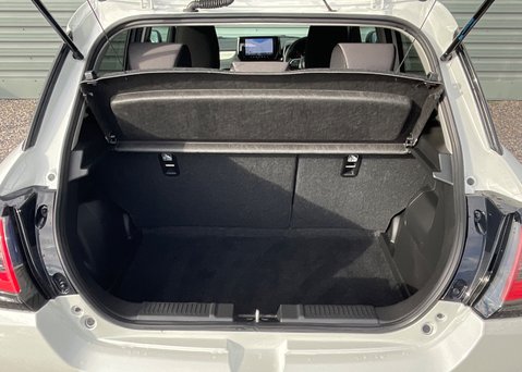 Suzuki Swift 1.2 Mild Hybrid Ultra AUTO 18