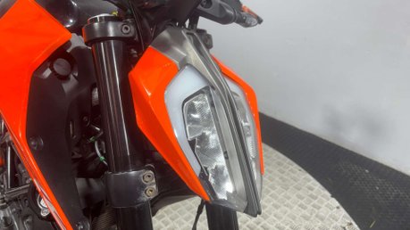 KTM Duke 2020 ONLY 10K RUNNING PROJECT BIKE SPARES OR REPAIR 125CC 13