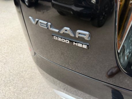 Land Rover Range Rover Velar R-DYNAMIC HSE 300D 15