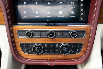 Bentley Bentayga V8 21