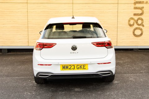 Volkswagen Golf STYLE TSI 6