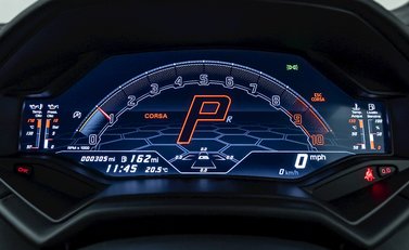 Lamborghini Huracan LP640-4 EVO 13