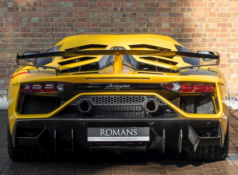 Lamborghini Aventador SVJ LP 770-4 5