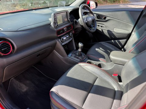 Hyundai KONA PREMIUM SE 1 OWNER 23