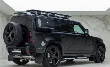 Land Rover Defender 110 D300 Hard Top X-Dynamic HSE 7