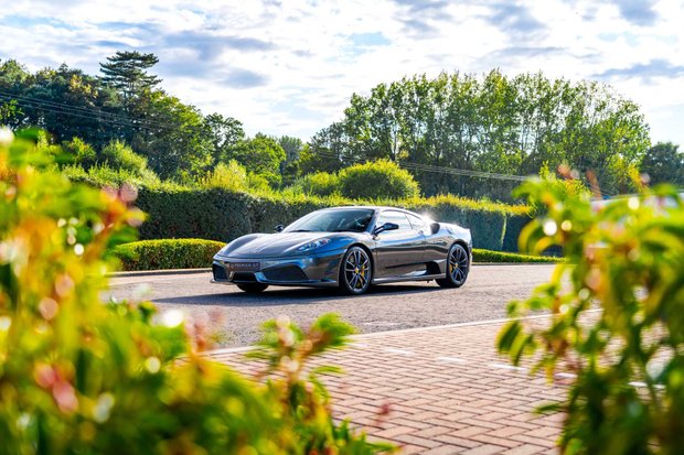 Ferrari F430 SCUDERIA. UK SUPPLIED. FULL FSH. GRIGIO CORSA RACING LIVERY. CARBON INT. 1
