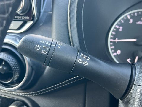 Nissan Juke DIG-T N-CONNECTA DCT 33