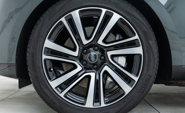 Land Rover Range Rover P440e HSE 23