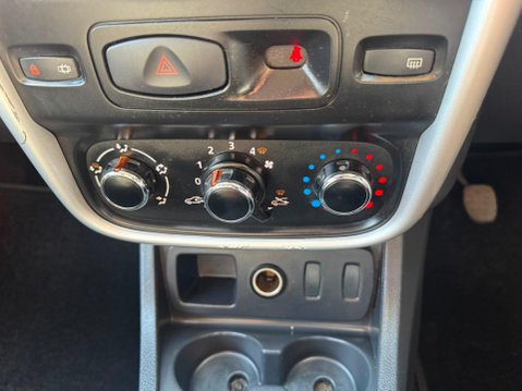 Dacia Duster 1.5 dCi Ambiance Euro 5 5dr 15
