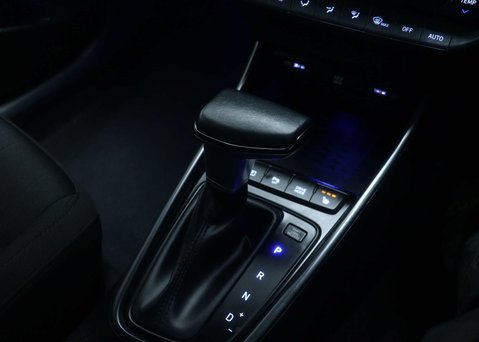 Hyundai BAYON 1.0 T-GDi MHEV Premium SUV 5dr Petrol Hybrid DCT Euro 6 (s/s) (100 ps) 36