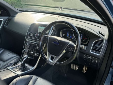 Volvo XC60 2.4 XC60 R-Design Luxury Nav D4 AWD Auto 4WD 5dr 17
