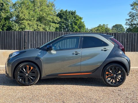 Toyota Aygo X VVT-I LIMITED EDITION 6