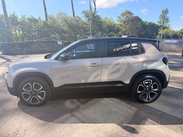 Jeep Avenger SUMMIT 4