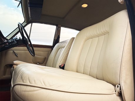 Bentley S1 Continental Mulliner Flying Spur 49