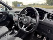 Volkswagen Tiguan R-LINE TECH TSI EVO DSG 11
