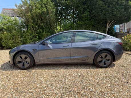 Tesla Model 3 Standard Range Plus Auto RWD 4dr 3