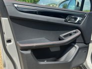 Porsche Macan S PDK 79