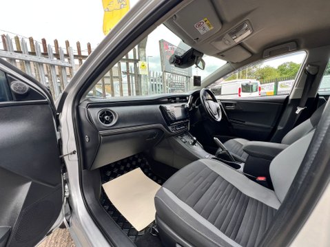 Toyota Auris VVT-I ICON TOURING SPORTS TSS 59