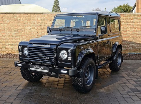 Land Rover Defender T40 5