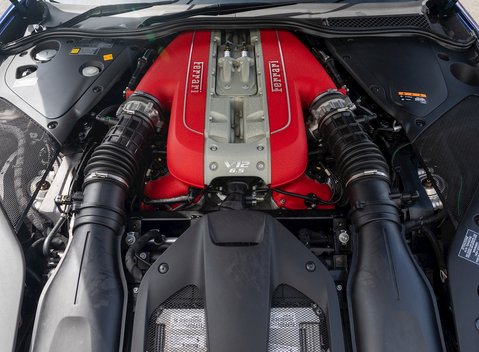 Ferrari 812 Superfast 29