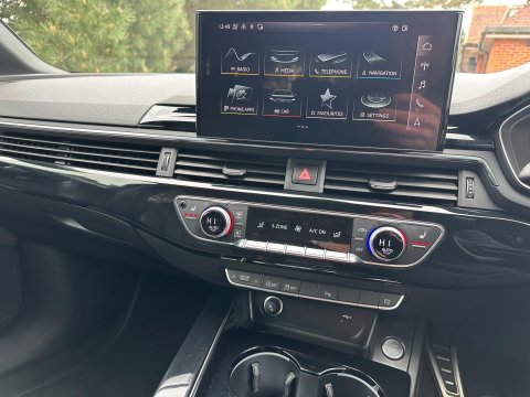 Audi A4 2.0 TDI 35 Black Edition S Tronic Euro 6 (s/s) 5dr 21
